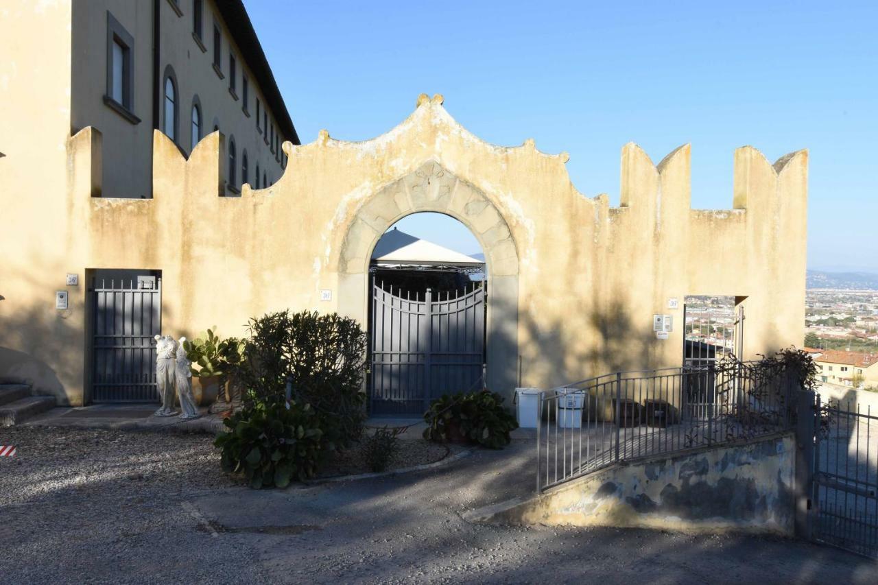شقة لاسترا أَ سينيا  في Historical Palace In The Heart Of Tuscany المظهر الخارجي الصورة