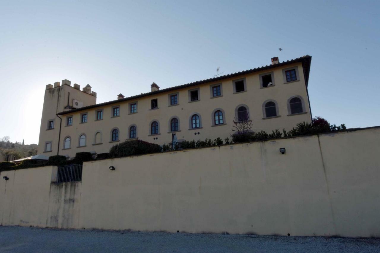 شقة لاسترا أَ سينيا  في Historical Palace In The Heart Of Tuscany المظهر الخارجي الصورة